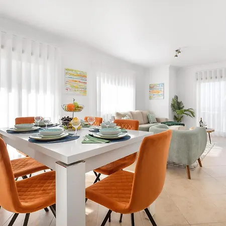 Ocean Getaway - Private Parking In The Center Of Nazare Lejlighed