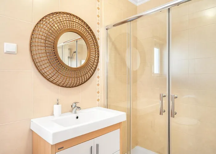 Ocean Getaway - Private Parking In The Center Of Apartament