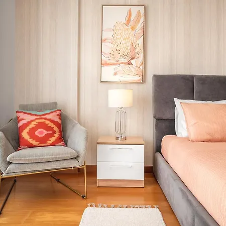 Ocean Getaway - Private Parking In The Center Of Apartment *