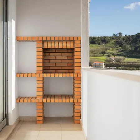 Ocean Getaway - Private Parking In The Center Of Apartman Nazaré