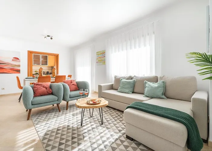 Ocean Getaway - Private Parking In The Center Of