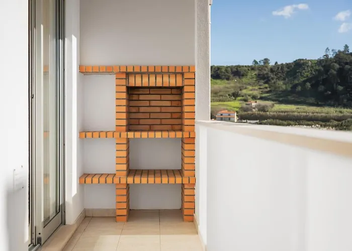 Ocean Getaway - Private Parking In The Center Of Apartment Nazare